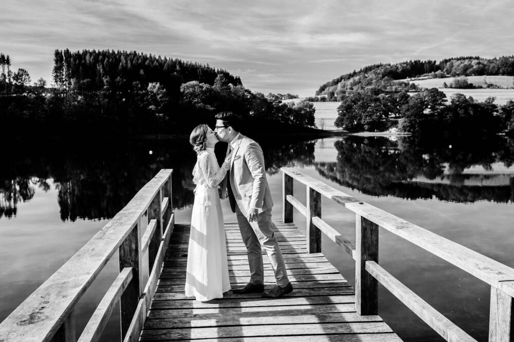 Hochzeitsfotograf Sauerland Meinerzhagen Hochzeit anzug mint brautpaarshooting meinerzhagen miriam folak lennestadt hochzeitsbahnhof ambientetrauung standesamt 106