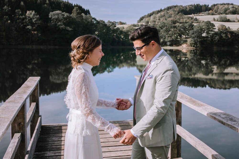 Hochzeitsfotograf Sauerland Meinerzhagen Hochzeit anzug mint brautpaarshooting meinerzhagen miriam folak lennestadt hochzeitsbahnhof ambientetrauung standesamt 109