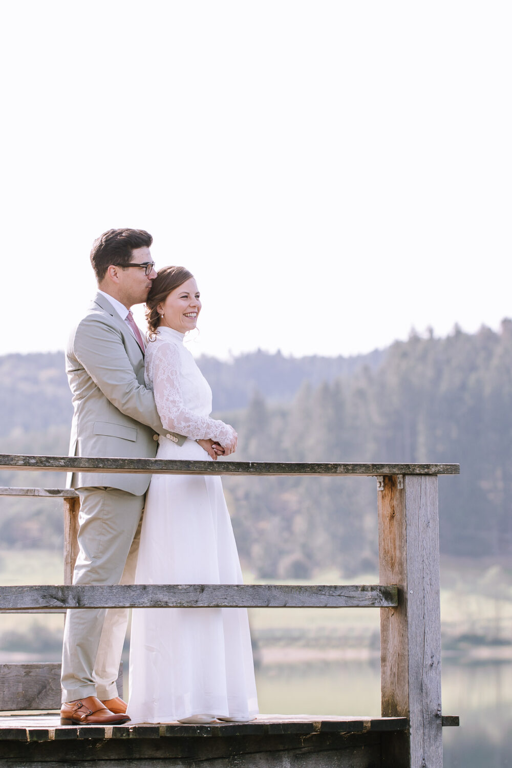 Hochzeitsfotograf Sauerland Meinerzhagen Hochzeit anzug mint brautpaarshooting meinerzhagen miriam folak lennestadt hochzeitsbahnhof ambientetrauung standesamt 112