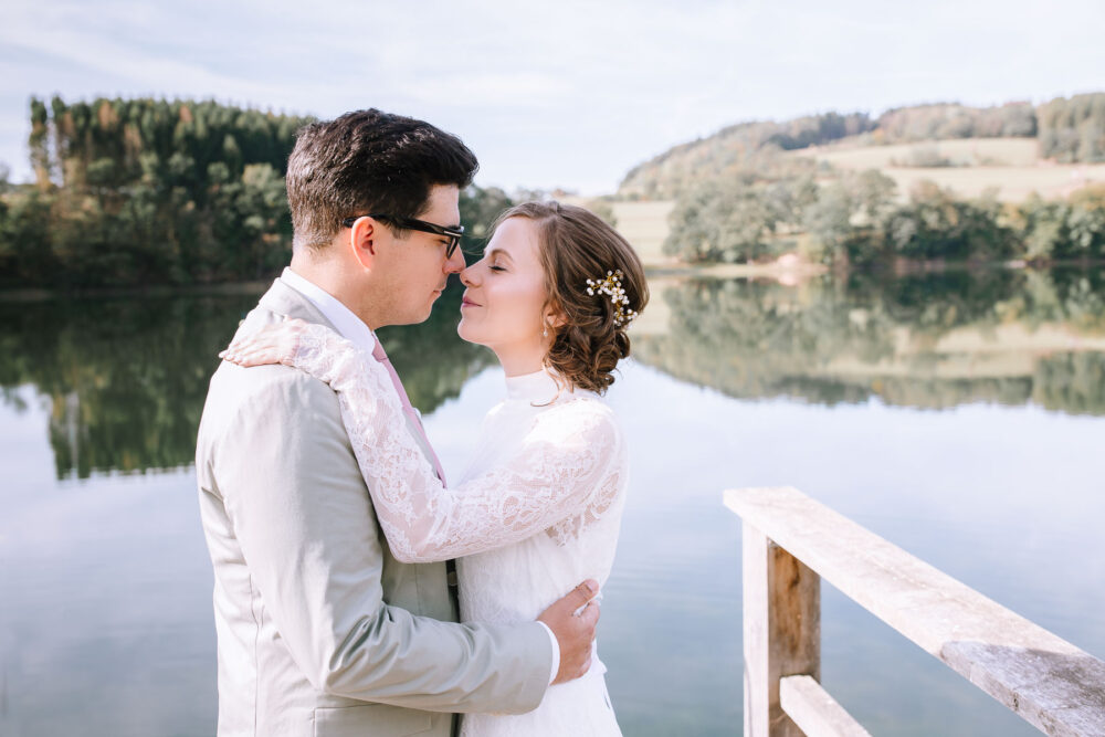 Hochzeitsfotograf Sauerland Meinerzhagen Hochzeit anzug mint brautpaarshooting meinerzhagen miriam folak lennestadt hochzeitsbahnhof ambientetrauung standesamt 121