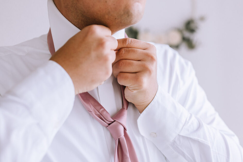 Hochzeitsfotograf Sauerland Meinerzhagen Hochzeit anzug mint brautpaarshooting meinerzhagen miriam folak lennestadt hochzeitsbahnhof ambientetrauung standesamt 13