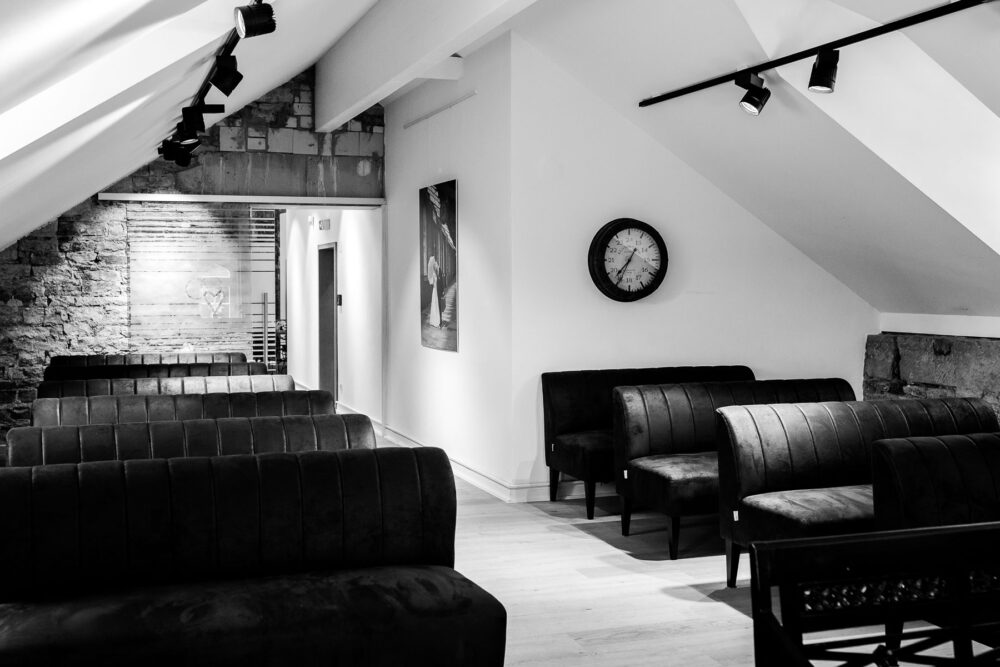 Hochzeitsfotograf Sauerland Meinerzhagen Hochzeit anzug mint brautpaarshooting meinerzhagen miriam folak lennestadt hochzeitsbahnhof ambientetrauung standesamt 149