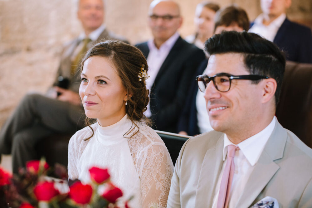 Hochzeitsfotograf Sauerland Meinerzhagen Hochzeit anzug mint brautpaarshooting meinerzhagen miriam folak lennestadt hochzeitsbahnhof ambientetrauung standesamt 159