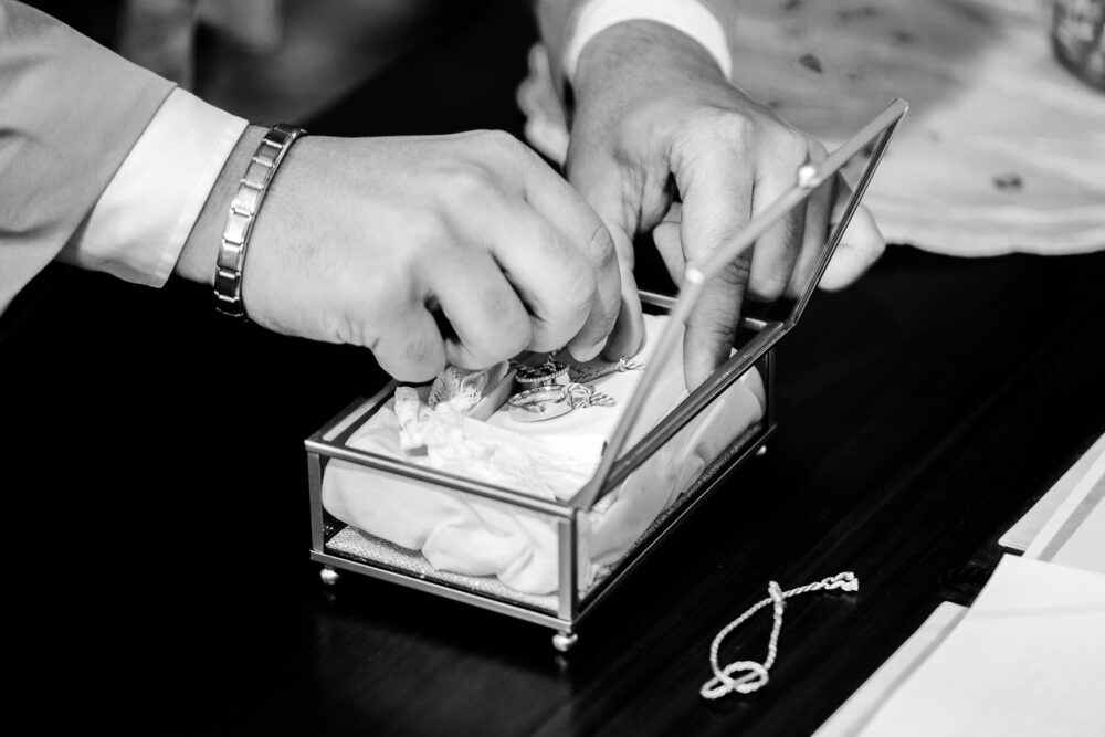 Hochzeitsfotograf Sauerland Meinerzhagen Hochzeit anzug mint brautpaarshooting meinerzhagen miriam folak lennestadt hochzeitsbahnhof ambientetrauung standesamt 182