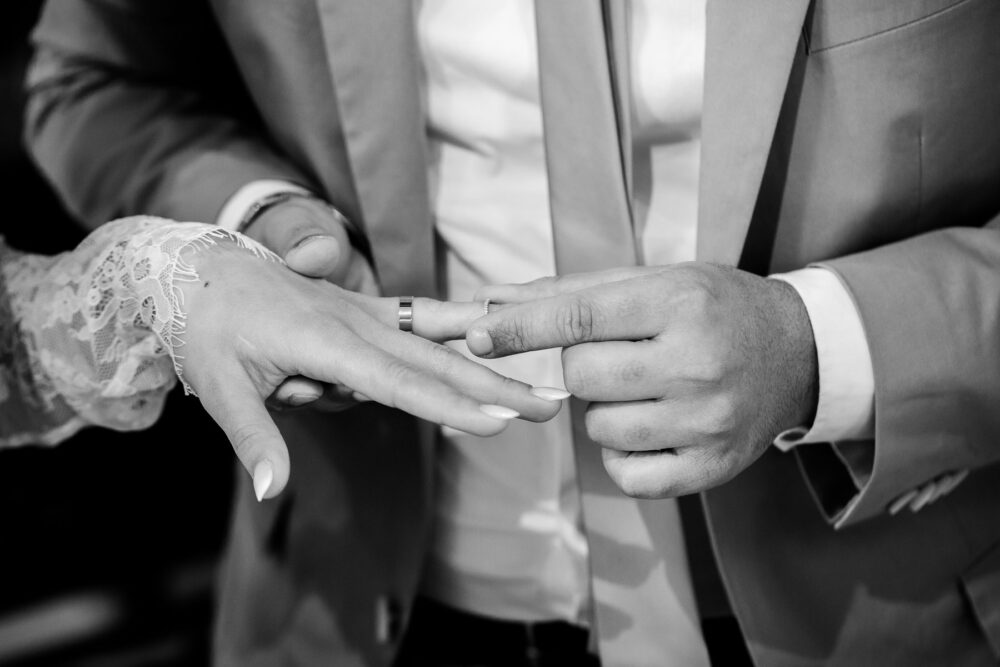 Hochzeitsfotograf Sauerland Meinerzhagen Hochzeit anzug mint brautpaarshooting meinerzhagen miriam folak lennestadt hochzeitsbahnhof ambientetrauung standesamt 184