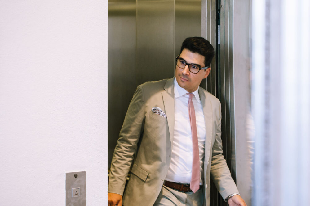 Hochzeitsfotograf Sauerland Meinerzhagen Hochzeit anzug mint brautpaarshooting meinerzhagen miriam folak lennestadt hochzeitsbahnhof ambientetrauung standesamt 202