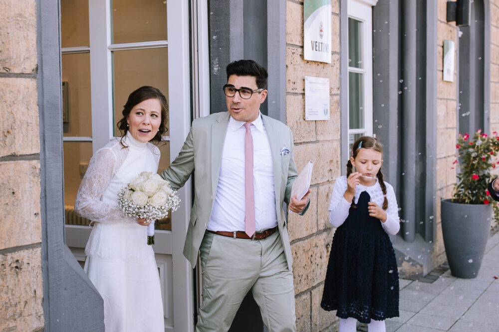 Hochzeitsfotograf Sauerland Meinerzhagen Hochzeit anzug mint brautpaarshooting meinerzhagen miriam folak lennestadt hochzeitsbahnhof ambientetrauung standesamt 204