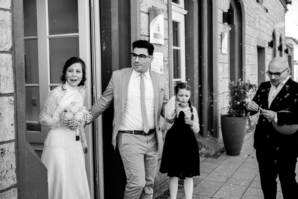 Hochzeitsfotograf Sauerland Meinerzhagen Hochzeit anzug mint brautpaarshooting meinerzhagen miriam folak lennestadt hochzeitsbahnhof ambientetrauung standesamt 205