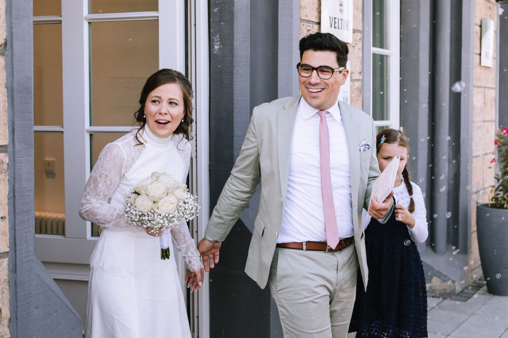 Hochzeitsfotograf Sauerland Meinerzhagen Hochzeit anzug mint brautpaarshooting meinerzhagen miriam folak lennestadt hochzeitsbahnhof ambientetrauung standesamt 206