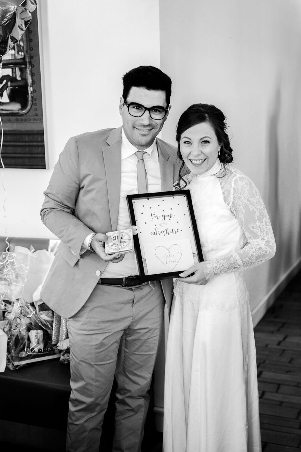 Hochzeitsfotograf Sauerland Meinerzhagen Hochzeit anzug mint brautpaarshooting meinerzhagen miriam folak lennestadt hochzeitsbahnhof ambientetrauung standesamt 239