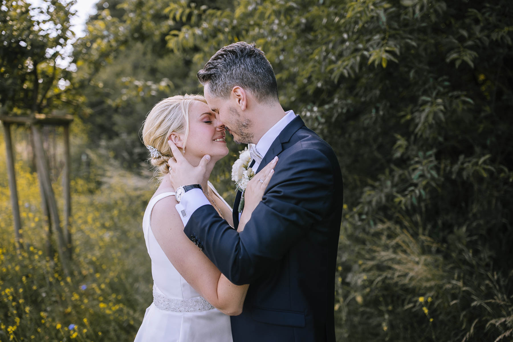 Hochzeitsfotografin Sauerland hochzeitsfotograf ruhrgebiet confideum voshoevel hochzeit niederrhein miriam folak hochzeitsfotografin nrw hochzeitsreportage ambientetrauung 557