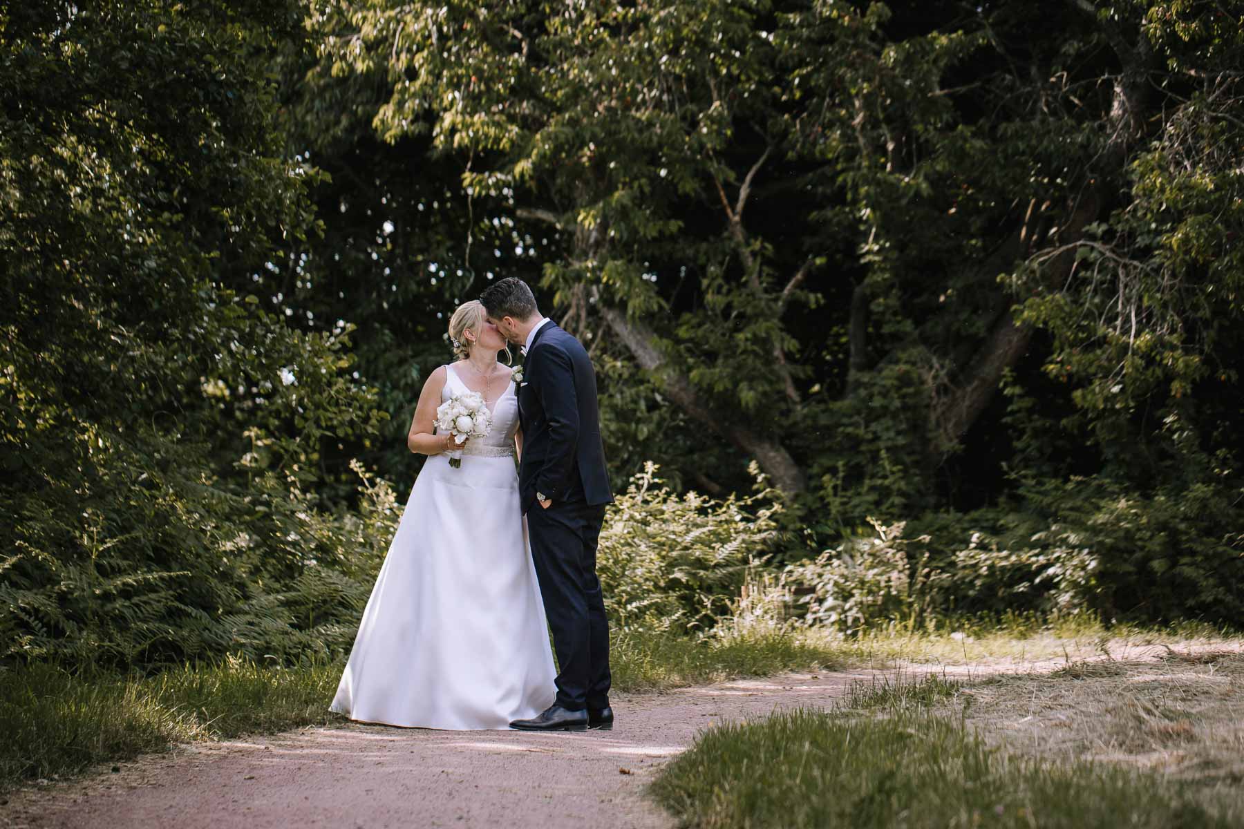 Hochzeitsfotografin Sauerland hochzeitsfotograf ruhrgebiet confideum voshoevel hochzeit niederrhein miriam folak hochzeitsfotografin nrw hochzeitsreportage ambientetrauung 578