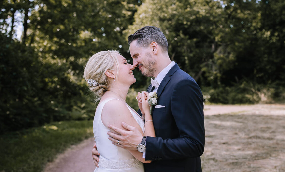 Hochzeitsfotografin Sauerland hochzeitsfotograf ruhrgebiet confideum voshoevel hochzeit niederrhein miriam folak hochzeitsfotografin nrw hochzeitsreportage ambientetrauung 587