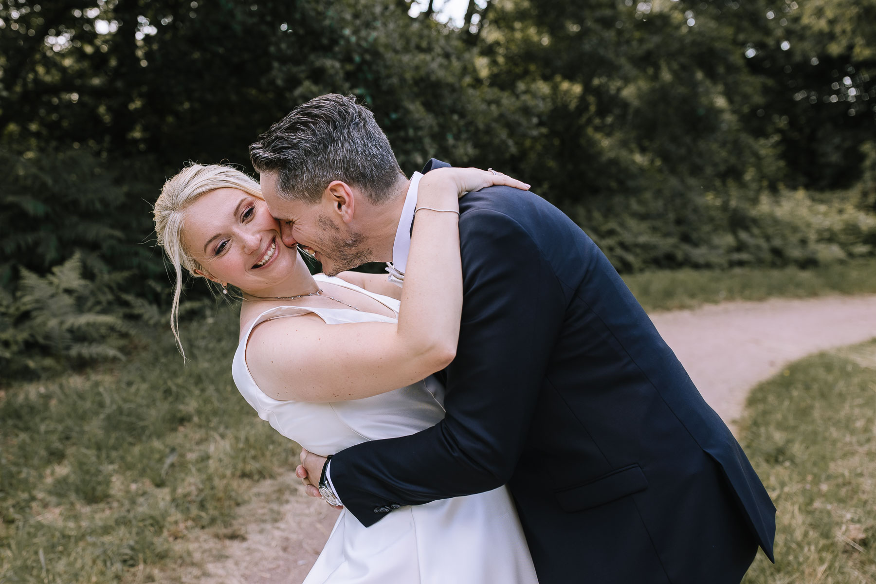 Hochzeitsfotografin Sauerland hochzeitsfotograf ruhrgebiet confideum voshoevel hochzeit niederrhein miriam folak hochzeitsfotografin nrw hochzeitsreportage ambientetrauung 591