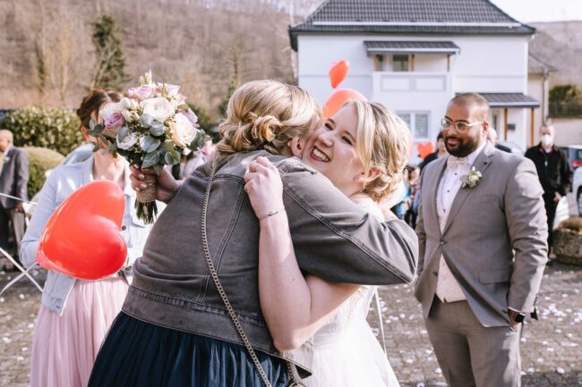 Hochzeitsfotografin marsberg bredelar hochsauerland hochzeitsfotograf sauerland meinerzhagen ruhrgebiet wilde wiese 129