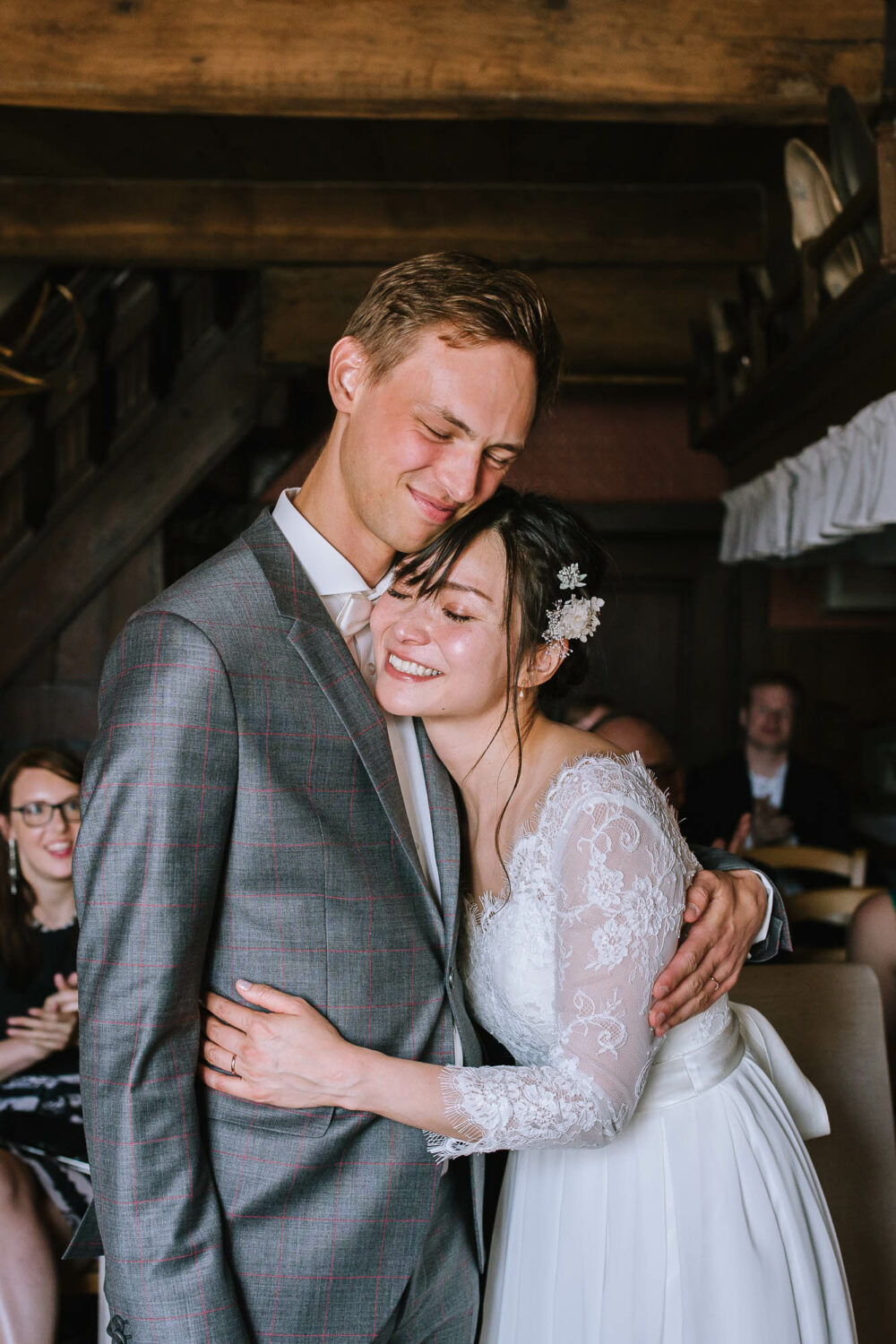 Hochzeitsfotografin sauerland hochzeitsfotograf ruhrgebiet brauhof wilshaus deutsch japanisch hochzeit ruhrgebiet ambientetrauun 35