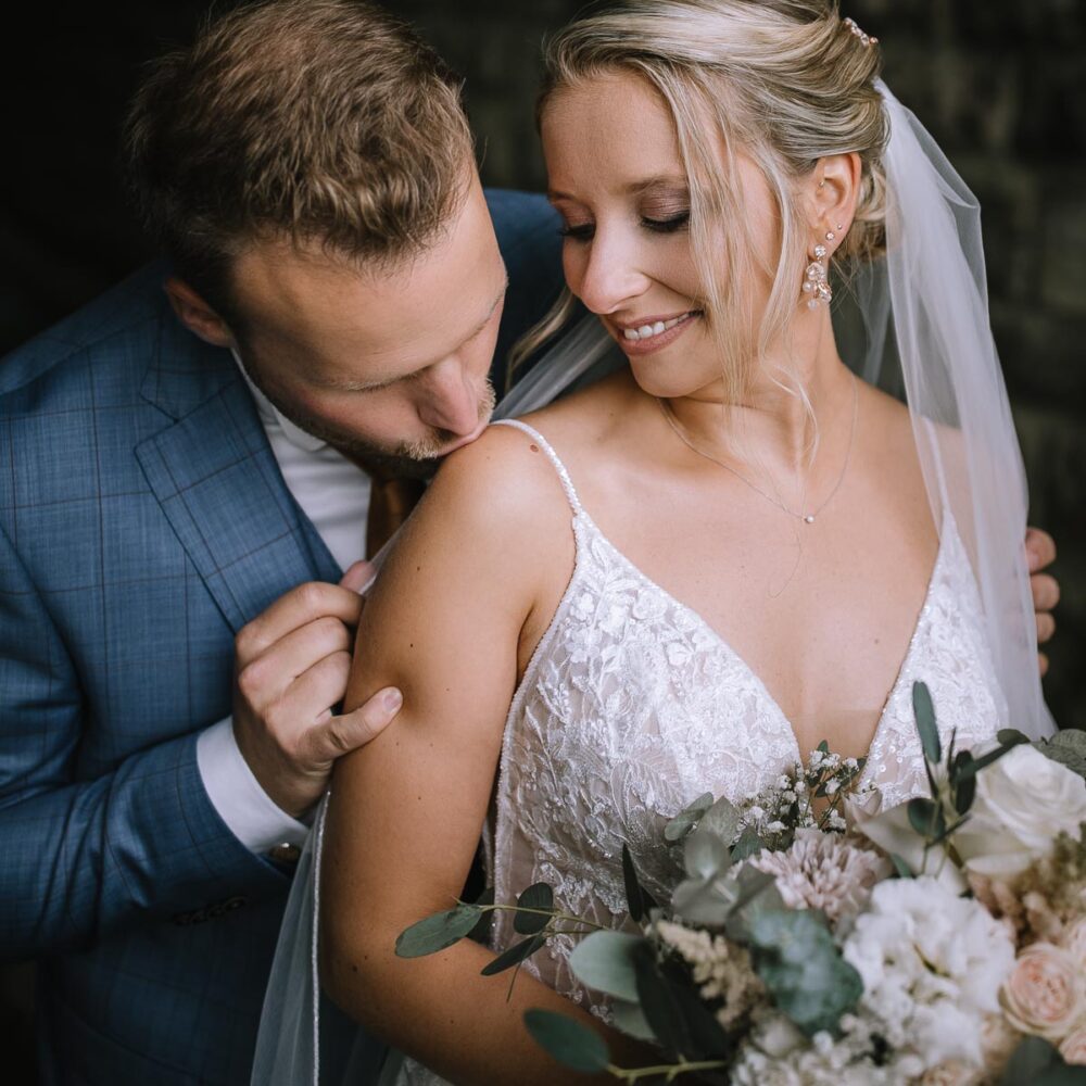 Hochzeitsfotografin sauerland sportalm gipfelglueck luedenscheid hochzeitsfotograf ruhrgebiet heiraten in den bergen gaudistuben jesus christus kirche meinerzhagen 271