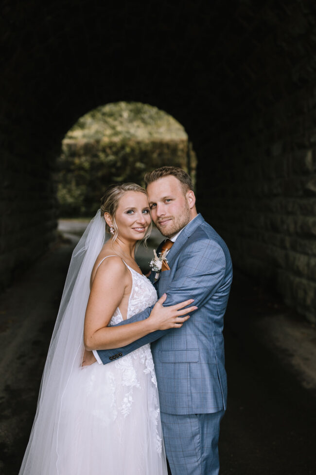 Hochzeitsfotografin sauerland sportalm gipfelglueck luedenscheid hochzeitsfotograf ruhrgebiet heiraten in den bergen gaudistuben jesus christus kirche meinerzhagen 281