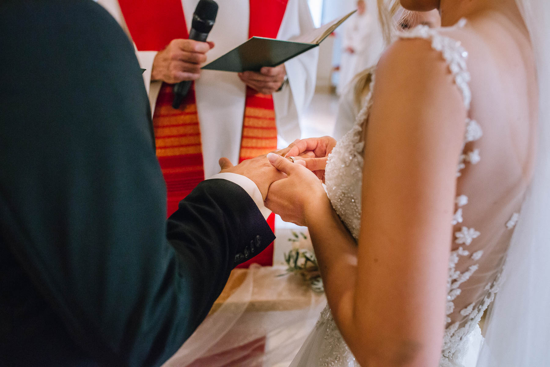 Hochzetsfotografin sauerland st.petrus canisius dortmund polnische hochzeit lokschuppen bottrop tetraeder hochzeitsfotograf ruhrgebiet 229