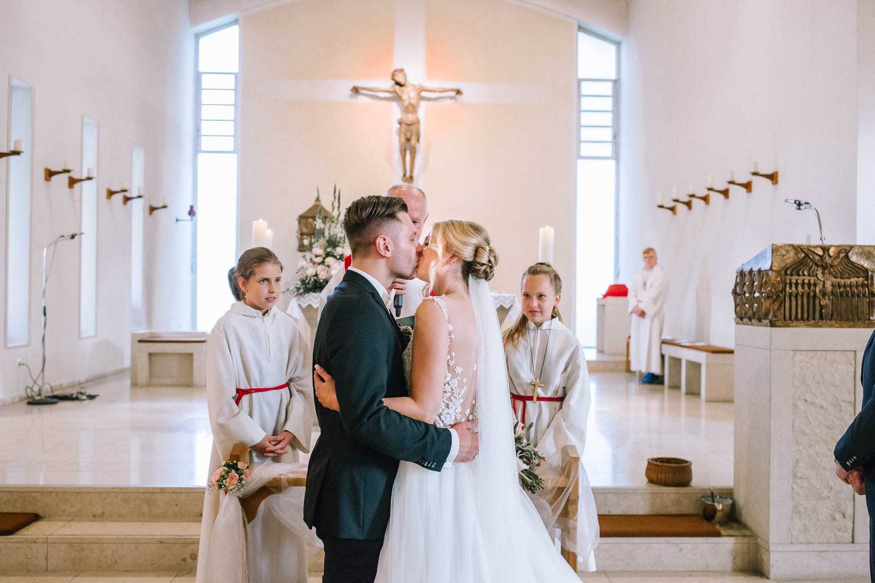 Hochzetsfotografin sauerland st.petrus canisius dortmund polnische hochzeit lokschuppen bottrop tetraeder hochzeitsfotograf ruhrgebiet 235