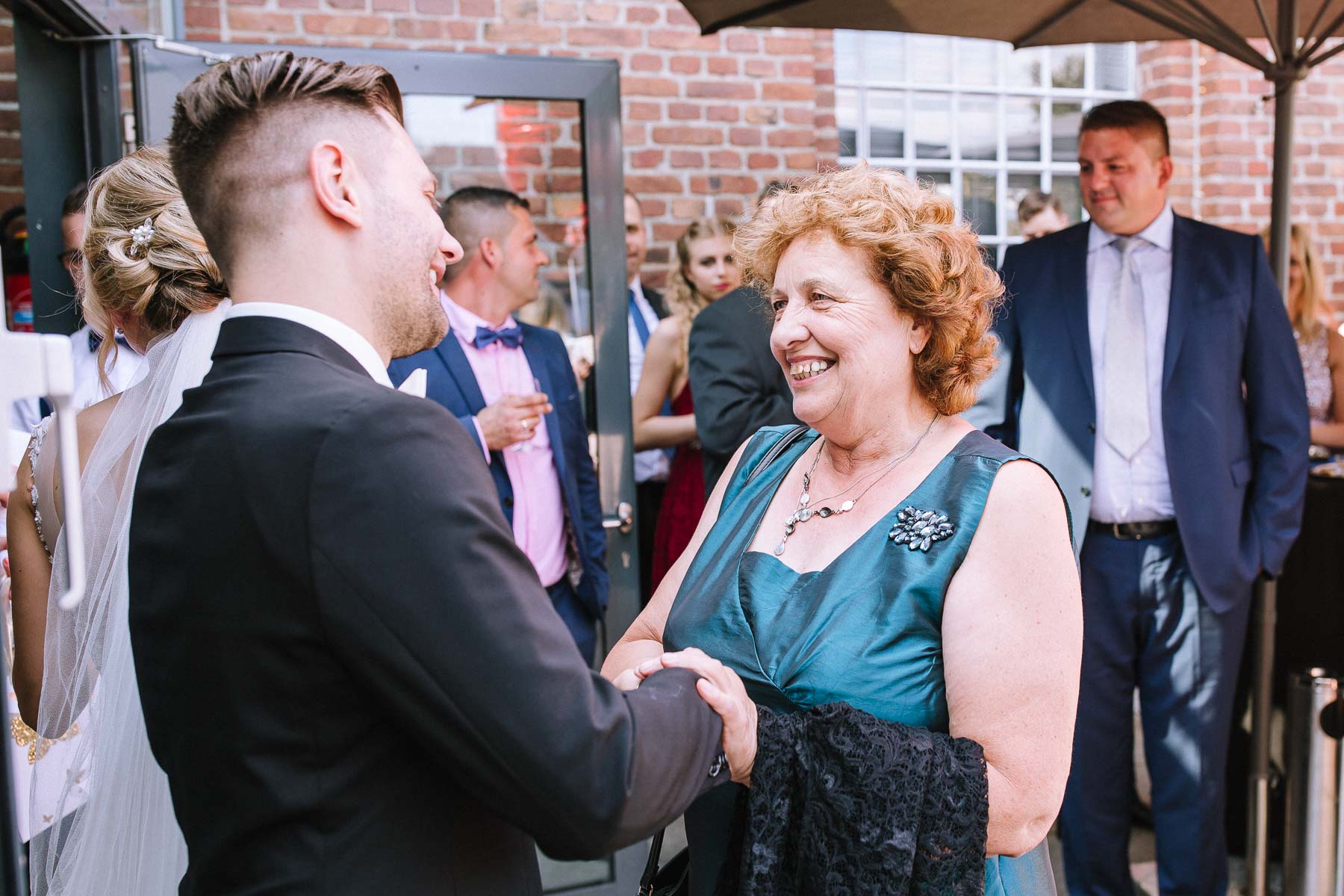 Hochzetsfotografin sauerland st.petrus canisius dortmund polnische hochzeit lokschuppen bottrop tetraeder hochzeitsfotograf ruhrgebiet 471