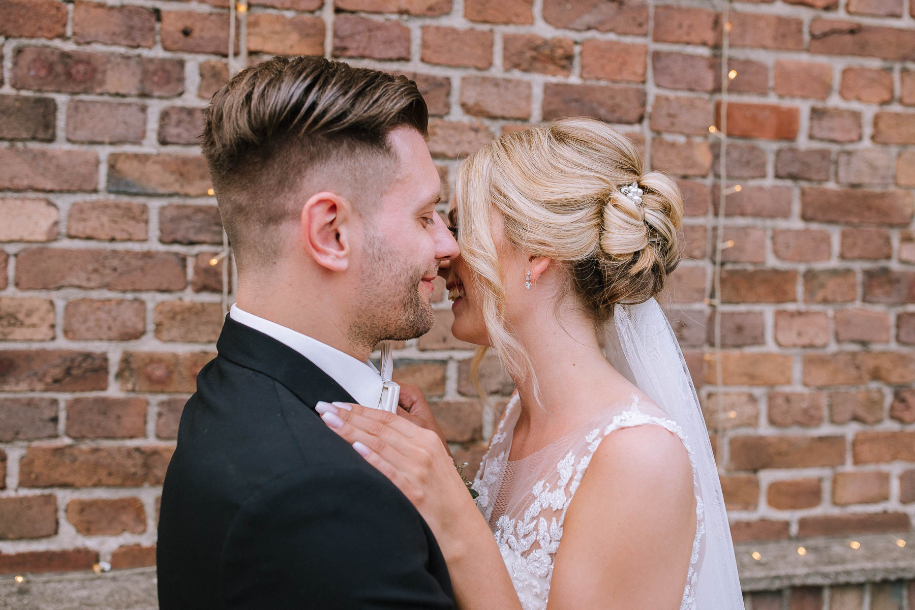 Hochzetsfotografin sauerland st.petrus canisius dortmund polnische hochzeit lokschuppen bottrop tetraeder hochzeitsfotograf ruhrgebiet 800