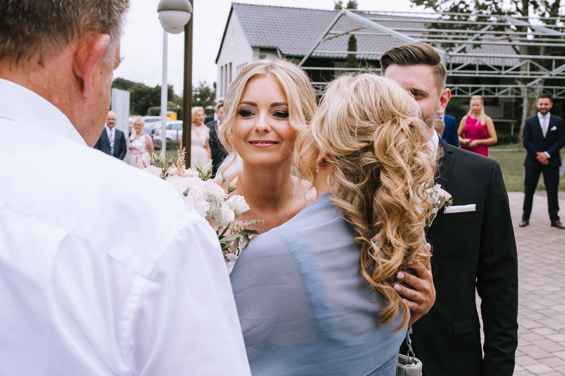 Hochzetsfotografin sauerland st.petrus canisius dortmund polnische hochzeit lokschuppen bottrop tetraeder hochzeitsfotograf ruhrgebiet 84