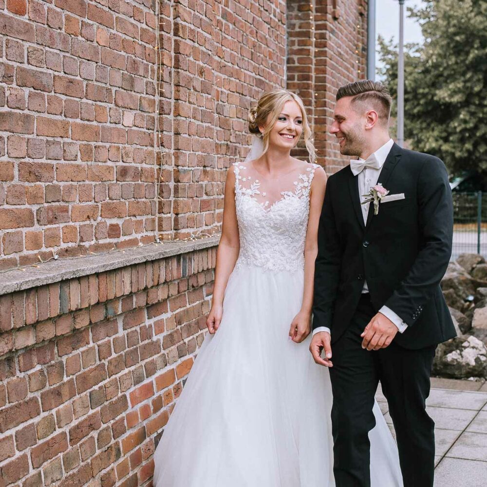 Hochzetsfotografin sauerland st.petrus canisius dortmund polnische hochzeit lokschuppen bottrop tetraeder hochzeitsfotograf ruhrgebiet 854