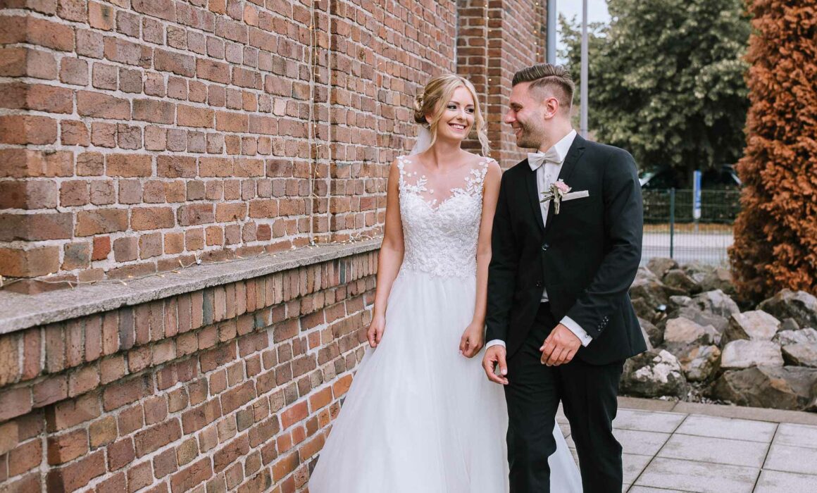 Hochzetsfotografin sauerland st.petrus canisius dortmund polnische hochzeit lokschuppen bottrop tetraeder hochzeitsfotograf ruhrgebiet 854