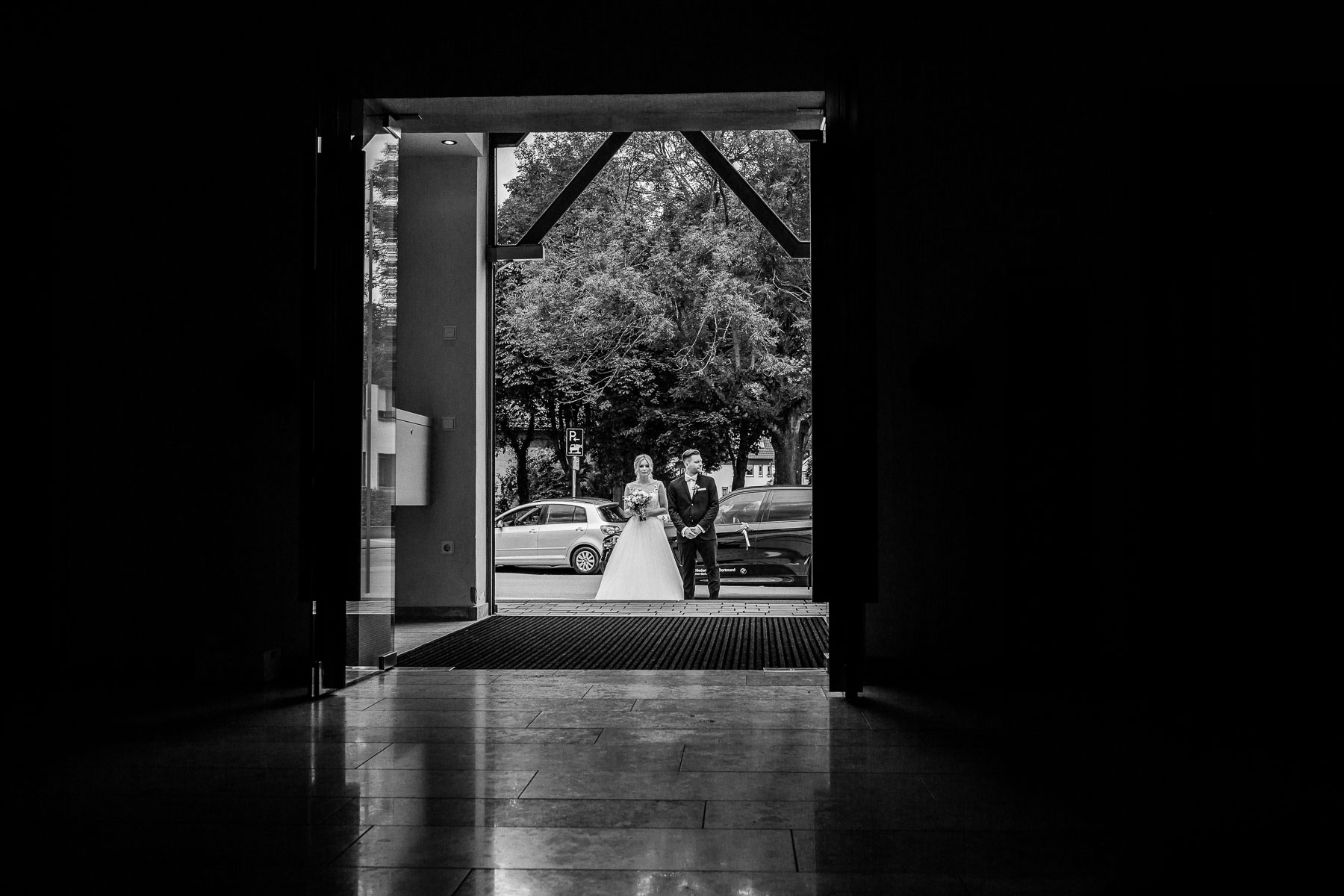 Hochzetsfotografin sauerland st.petrus canisius dortmund polnische hochzeit lokschuppen bottrop tetraeder hochzeitsfotograf ruhrgebiet 99