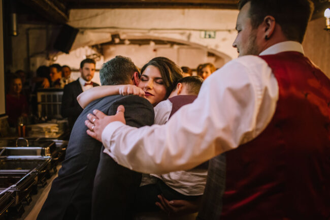 historische brennerei roensahl kochbar kierspe hochzeitsfotograf sauerland hochzeitsfotografin koeln bergische hochzeitslocation nrw kochanowa boutanique marburg 135