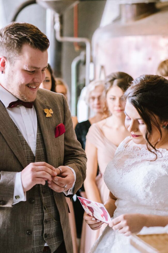 historische brennerei roensahl kochbar kierspe hochzeitsfotograf sauerland hochzeitsfotografin koeln bergische hochzeitslocation nrw kochanowa boutanique marburg 67