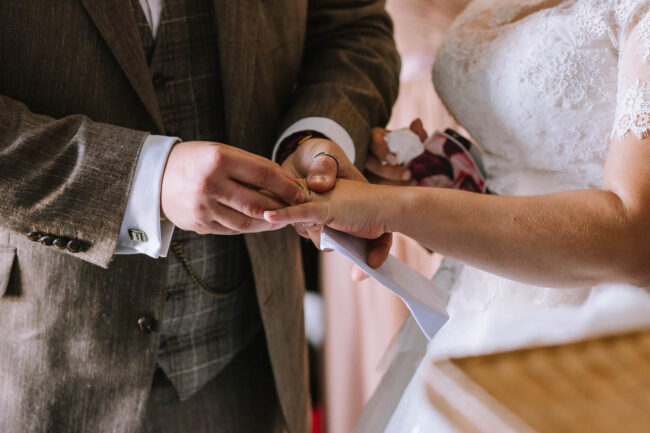 historische brennerei roensahl kochbar kierspe hochzeitsfotograf sauerland hochzeitsfotografin koeln bergische hochzeitslocation nrw kochanowa boutanique marburg 80