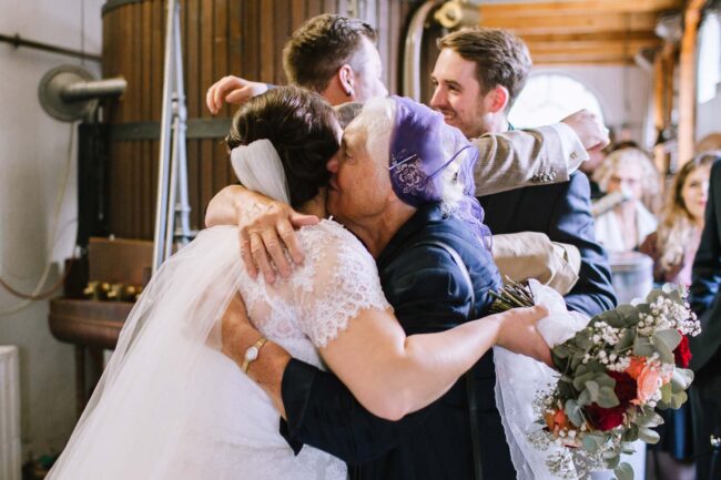 historische brennerei roensahl kochbar kierspe hochzeitsfotograf sauerland hochzeitsfotografin koeln bergische hochzeitslocation nrw kochanowa boutanique marburg 87