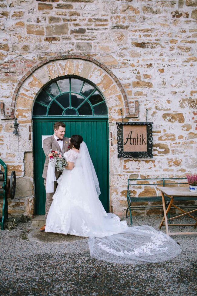historische brennerei roensahl kochbar kierspe hochzeitsfotograf sauerland hochzeitsfotografin koeln bergische hochzeitslocation nrw kochanowa boutanique marburg 92