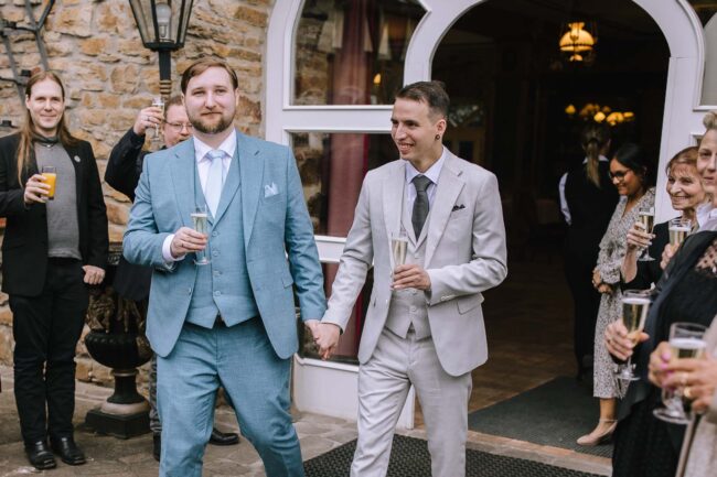 Rittergut Haus Laer Bochum Hochzeit Hochzeitsfotografin sauerland hochzeitsfotograf ruhrgebiet witten freie trauung lgbtq wedding hochzeitslocation nrw schwules paar ( (365)