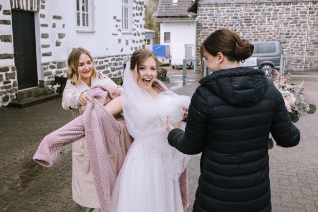 sauerland hochzeitsfotografin ruhrgebiet hochzeitsfotograf oberberg schalksmühle hochzeitslocation nrw hülscheid lüdenscheid hochzeitsmesse gummersbach attendorn (311)