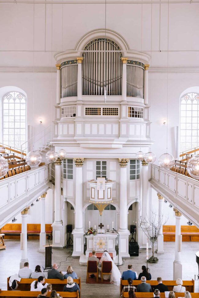 hochzeitsfotografin sauerland hückeswagen pauluskirche bergisches land hochzeitsmesse gummerbach meinerzhagen attendorn rheinland hochzeitslocation nrw (110)