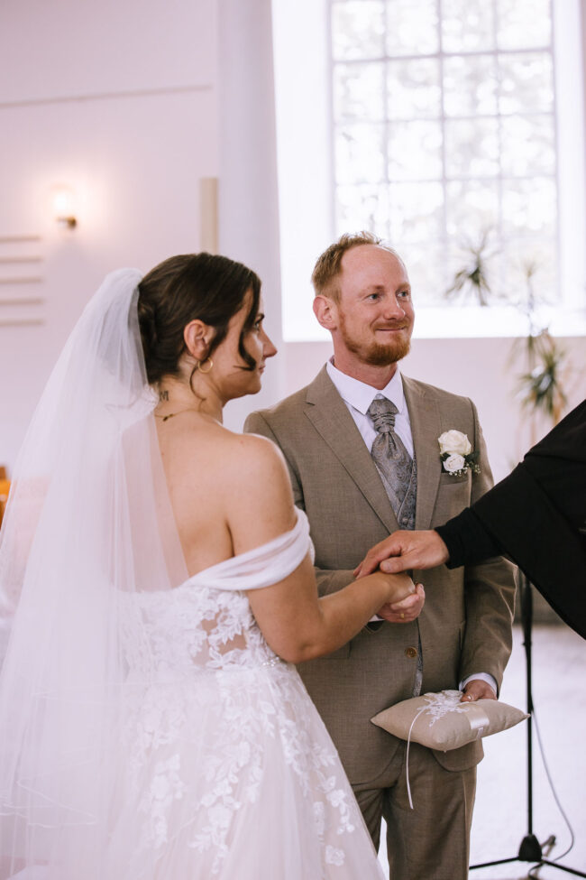 hochzeitsfotografin sauerland hückeswagen pauluskirche bergisches land hochzeitsmesse gummerbach meinerzhagen attendorn rheinland hochzeitslocation nrw (226)