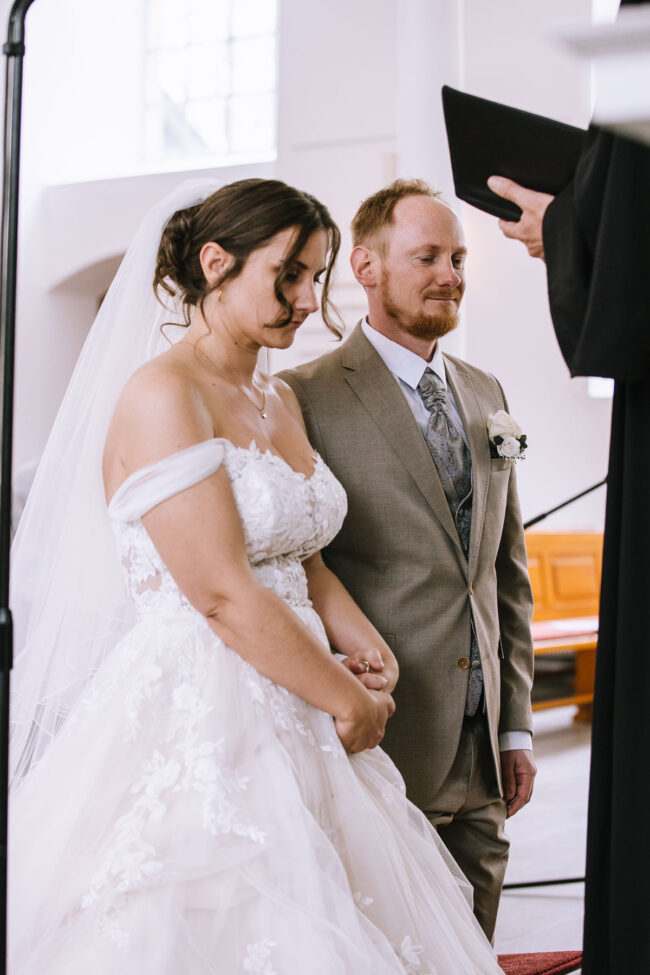 hochzeitsfotografin sauerland hückeswagen pauluskirche bergisches land hochzeitsmesse gummerbach meinerzhagen attendorn rheinland hochzeitslocation nrw (227)