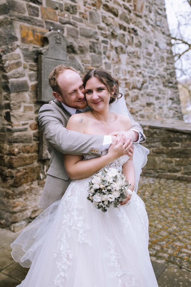 hochzeitsfotografin sauerland hückeswagen pauluskirche bergisches land hochzeitsmesse gummerbach meinerzhagen attendorn rheinland hochzeitslocation nrw (376)
