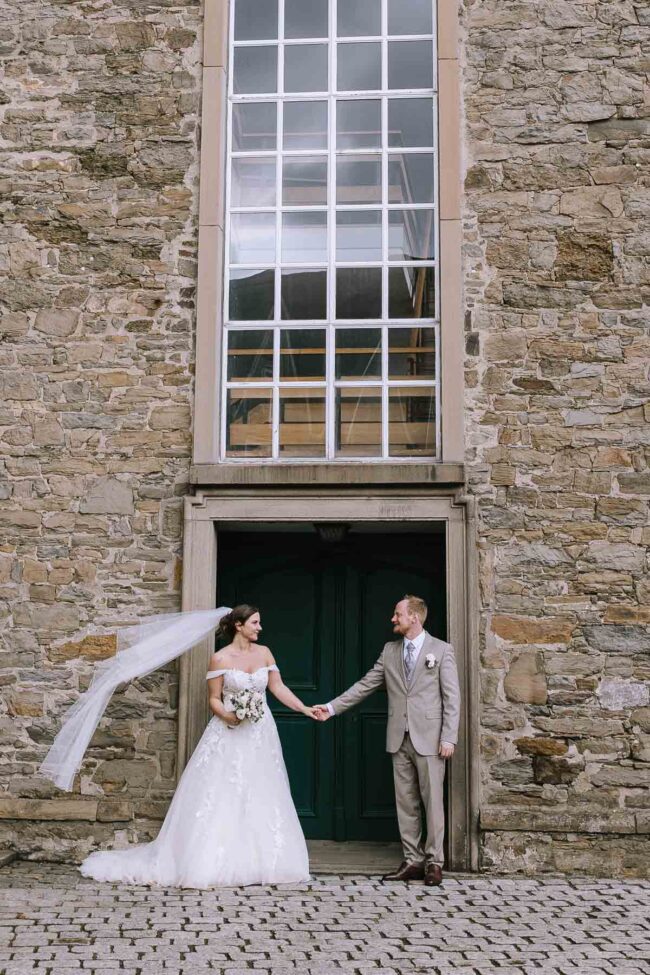 hochzeitsfotografin sauerland hückeswagen pauluskirche bergisches land hochzeitsmesse gummerbach meinerzhagen attendorn rheinland hochzeitslocation nrw (412)