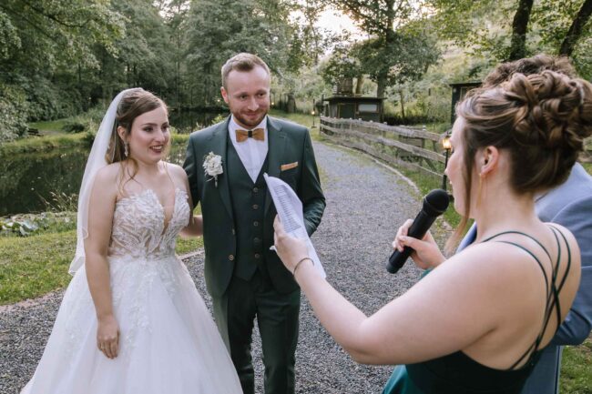 Jagdhaus im kuehl hochzeit hochzeitsfotografin iserlohn sauerland hochzeitsfotograf ruhrgebiet maerkischer kreis hochzeitslocation nrw (681)