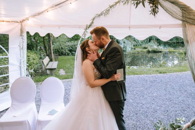 Jagdhaus im kuehl hochzeit hochzeitsfotografin iserlohn sauerland hochzeitsfotograf ruhrgebiet maerkischer kreis hochzeitslocation nrw (765)