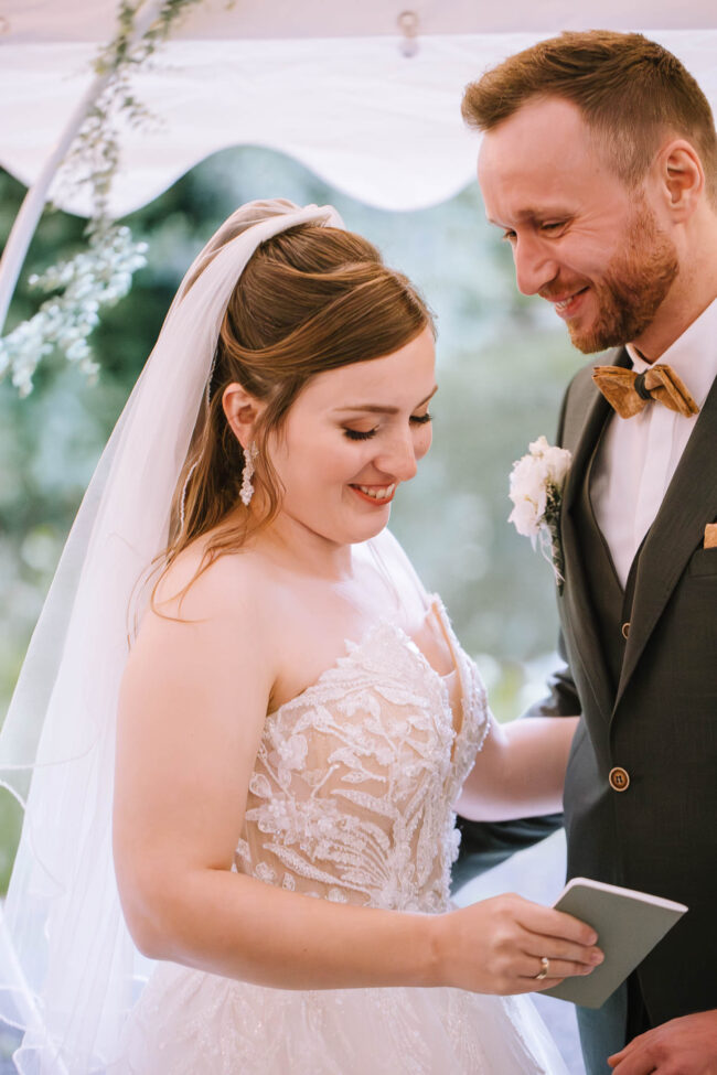 Jagdhaus im kuehl hochzeit hochzeitsfotografin iserlohn sauerland hochzeitsfotograf ruhrgebiet maerkischer kreis hochzeitslocation nrw (770)