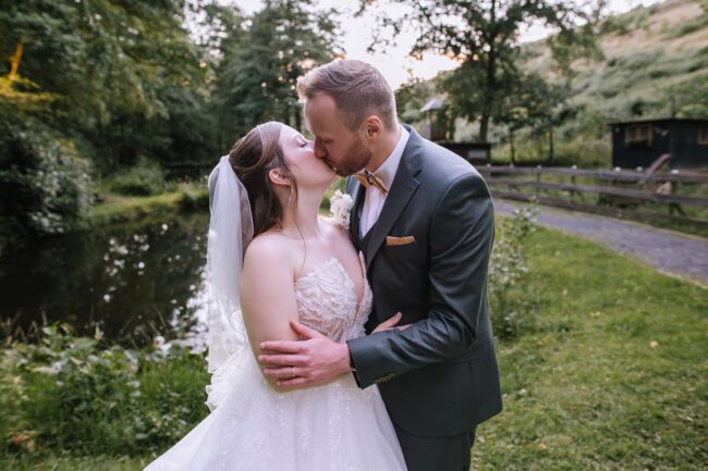 Jagdhaus im kuehl hochzeit hochzeitsfotografin iserlohn sauerland hochzeitsfotograf ruhrgebiet maerkischer kreis hochzeitslocation nrw (846)