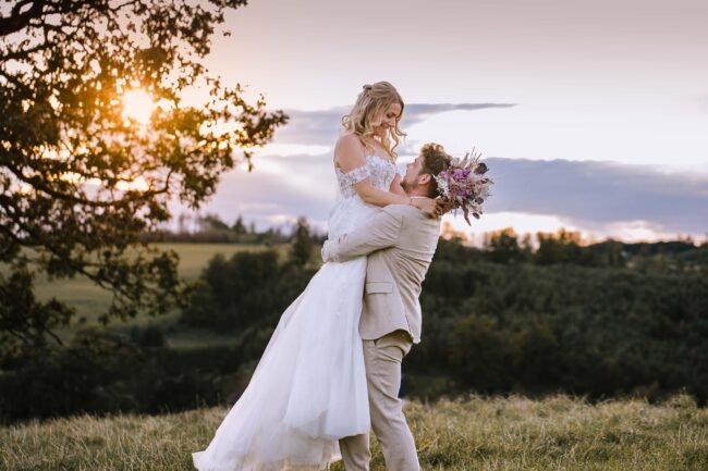 gasthof spelsberg altena schalksmuehle hochzeitsfotografin sauerland hochzeitslocation nrw hochzeitsfotograf ruhrgebiet freie trauung hochzeits wg seite an seite (936)