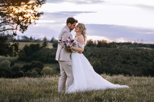 gasthof spelsberg altena schalksmuehle hochzeitsfotografin sauerland hochzeitslocation nrw hochzeitsfotograf ruhrgebiet freie trauung hochzeits wg seite an seite (941)