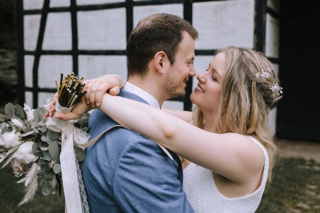 haus kemnade standesamt hochzeitsfotograf ruhrgebiet hochzeitsfotografin sauerland miriam folak hochzeitslocation nrw haus herbede meinerzhagen nrw brautpaarshooting (236)