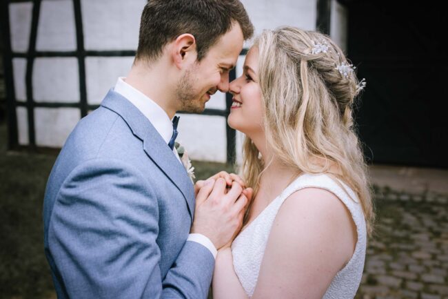 haus kemnade standesamt hochzeitsfotograf ruhrgebiet hochzeitsfotografin sauerland miriam folak hochzeitslocation nrw haus herbede meinerzhagen nrw brautpaarshooting (240)